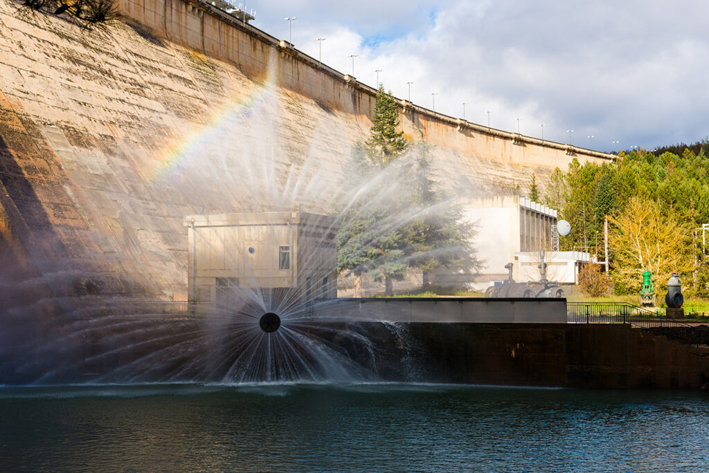 concrete hydroelectric power station in sunlight 2025 04 04 19 23 03 utc
