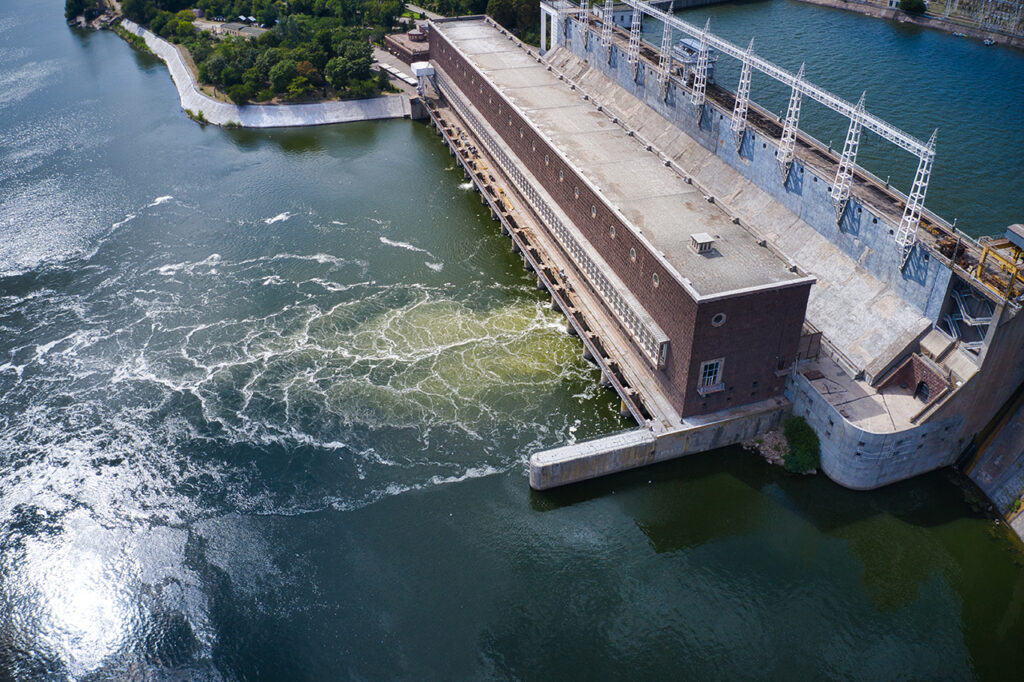 dnieper hydroelectric power station in zaporozhye 2025 01 29 05 51 15 utc