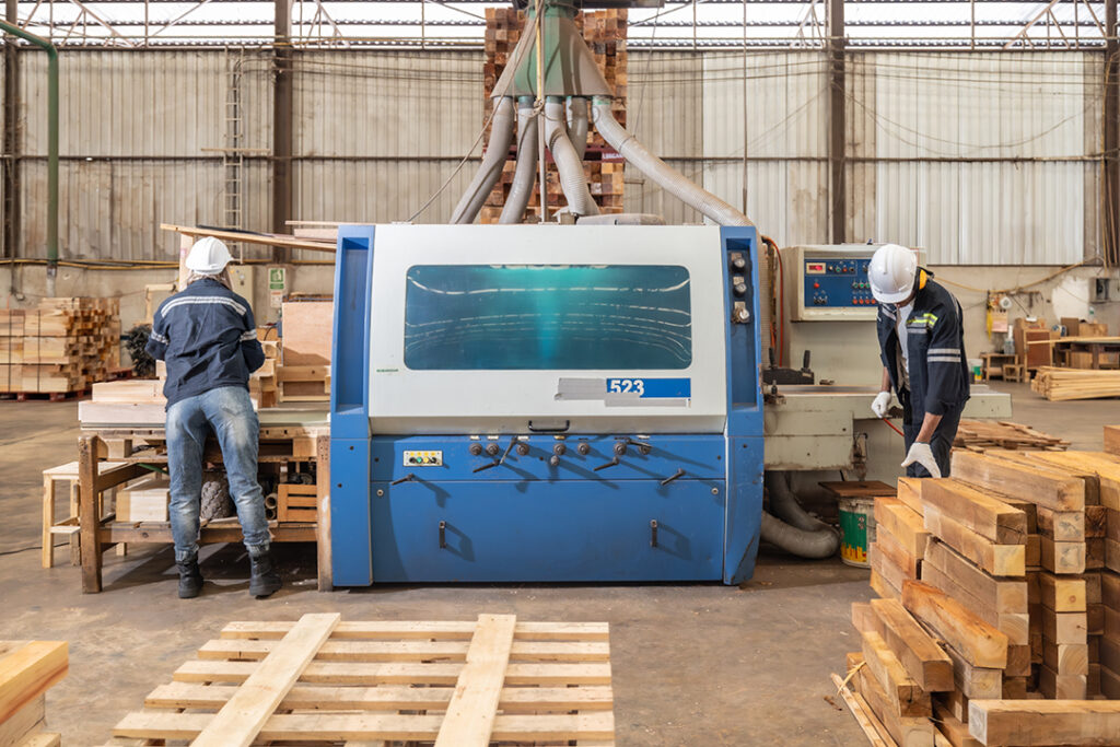 woodworkers operate machines tend lathes to cut 2025 01 08 02 47 45 utc